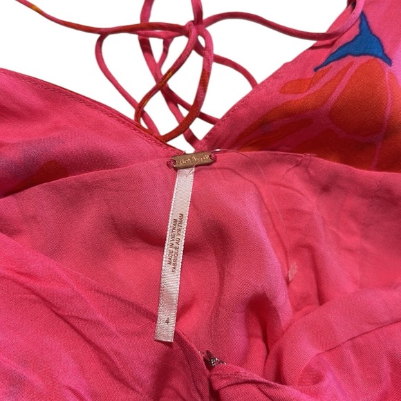 Free People NWT She's a Waterfall Hot Pink Floral
Print Ruffled Maxi Dress Sz 4 - Picture 9 of 12